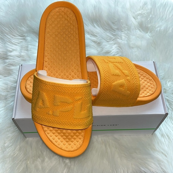 🆕 APL Men’s Big Logo Techloom Slide in Mango Size 10 UNISEX - Picture 1 of 11